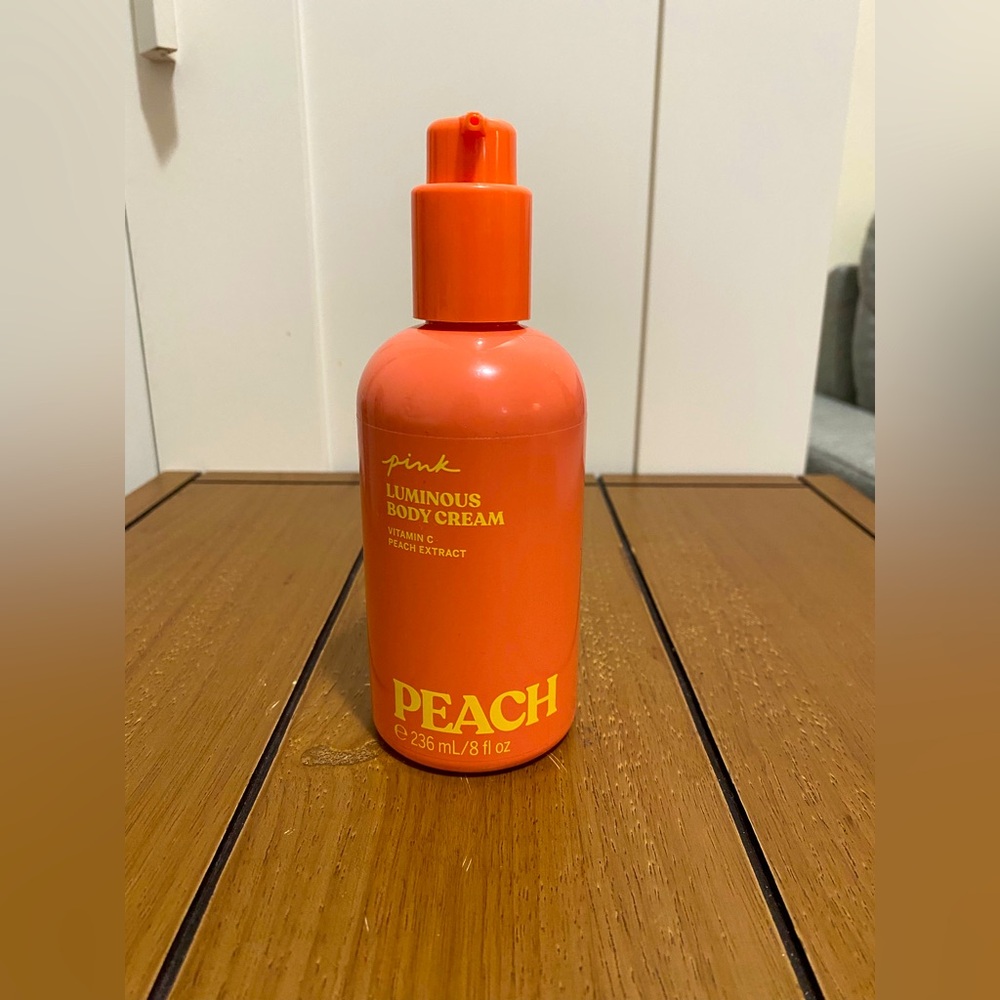 NEW VICTORIA’S SECRET PINK PEACH LUMINOUS BODY CREAM LOTION VITAMIN C 8 oz